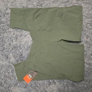 Mountain hardwear pant